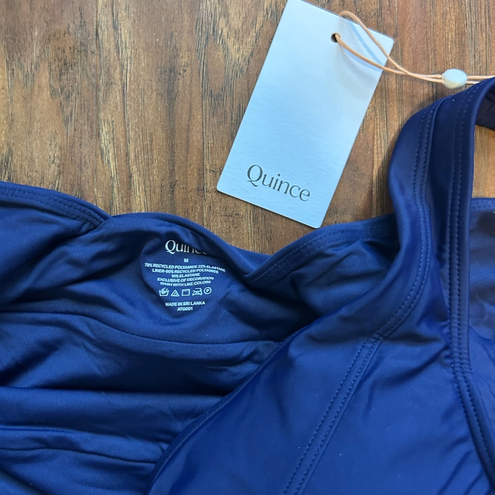 Quince Italian Plunge Wrap One Piece Swimsuit in Navy Blue women’s size M NWT - Picture 6 of 6